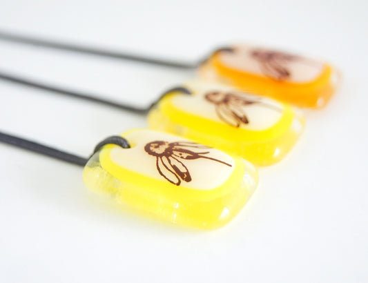 Wild Flower Necklace in citrus yellow.
