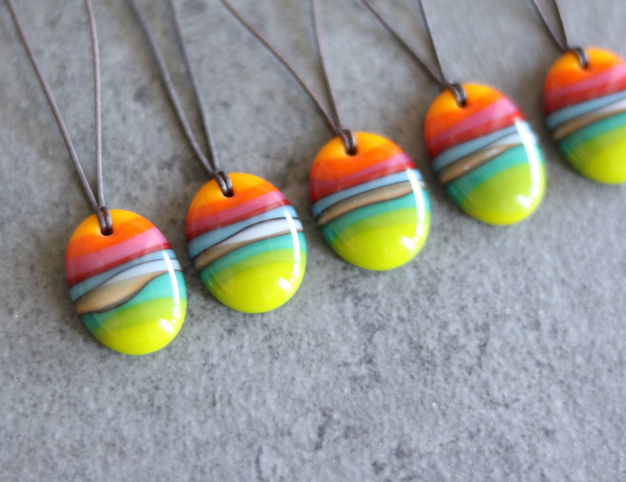 アクセサリー Deep Sunset Pendant Necklace – LeilaCools