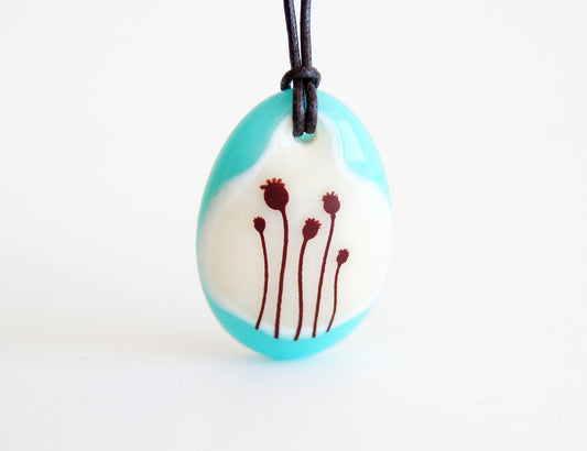 Poppies necklace in turquoise glass and vintage colours. 